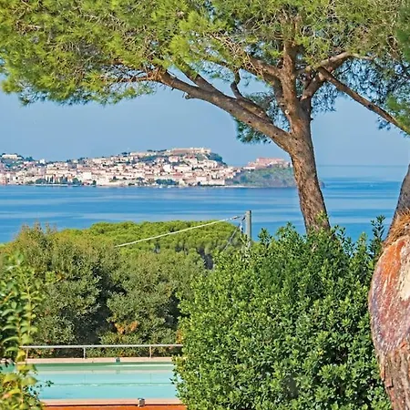Stefania Con Piscina * Magazzini (Tuscany)