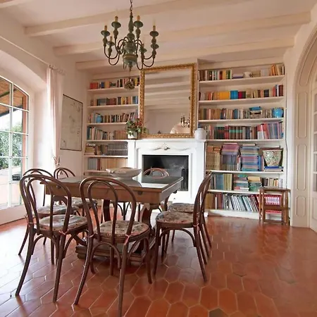 Stefania Con Piscina Villa Magazzini (Tuscany)